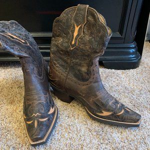 ARIAT cowboy boots